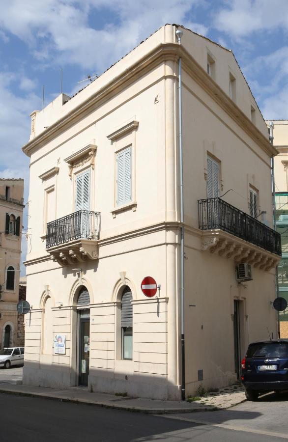 Ferienwohnung Palazzo Leonardo Scicli Exterior foto